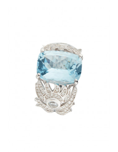 Bague Or Blanc 375/1000 "Toliara" D 0,549 cts/118 Blue Topaze 7,07 cts/1